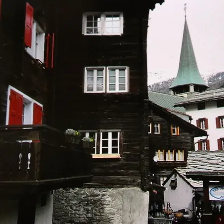 Beim Kirchplatz Zermatt